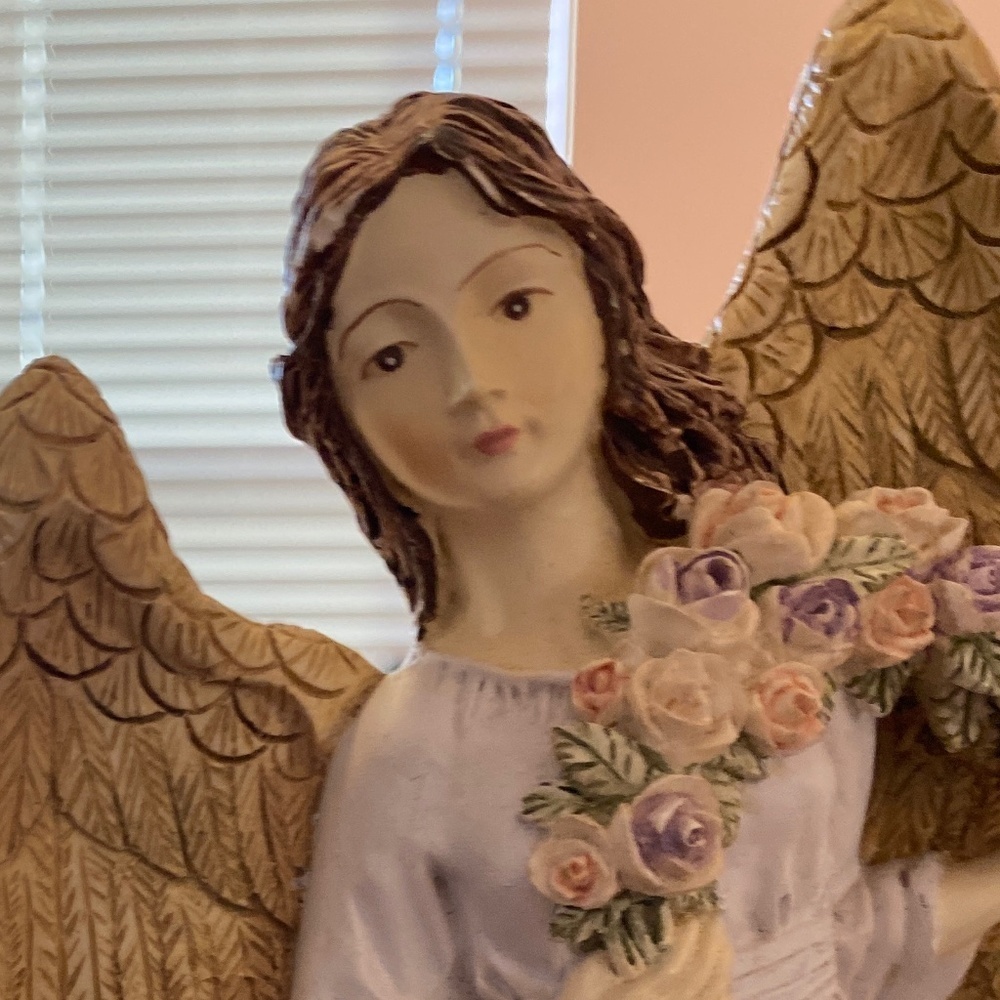 Vintage Angel Figurine - Picture 3 of 11